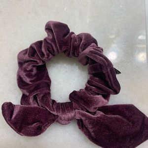 lululemon scrunchie! worn once